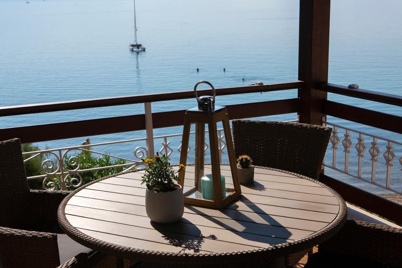 Arokaria Beach House Nikiana Exterior photo
