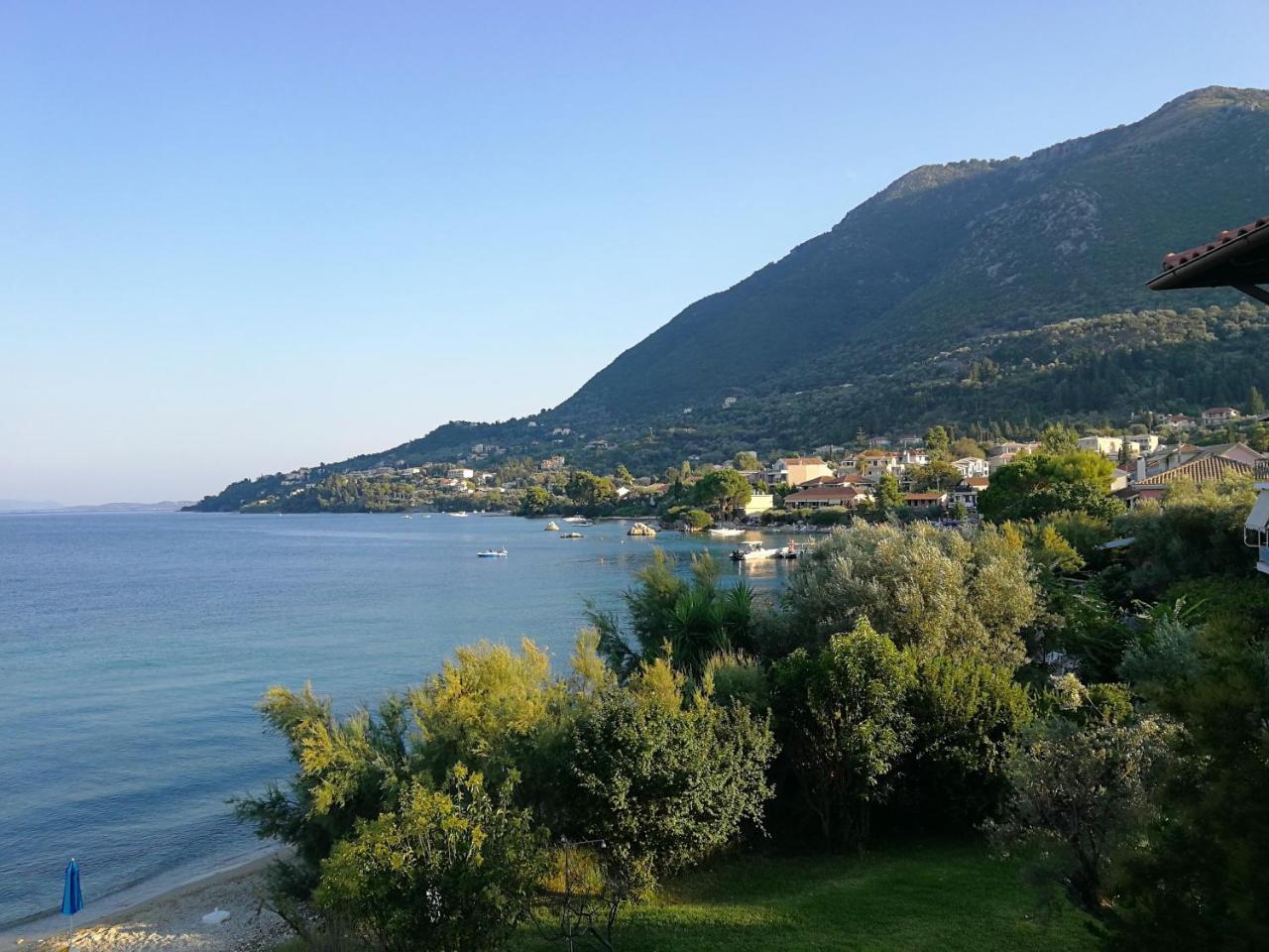Arokaria Beach House Nikiana Exterior photo